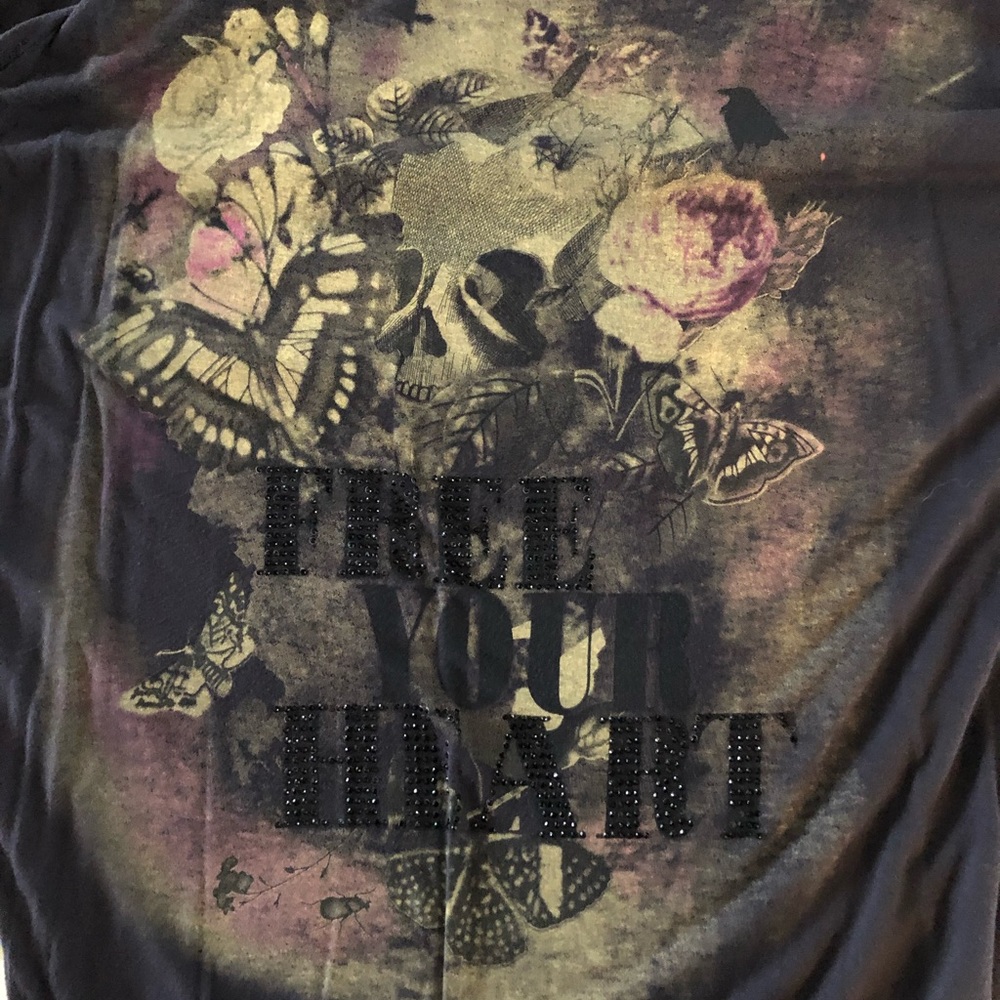 Shirt - Picture 4 of 5